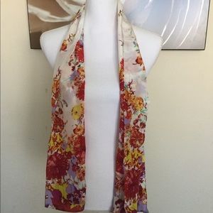 NWT beautiful 100% silk scarf